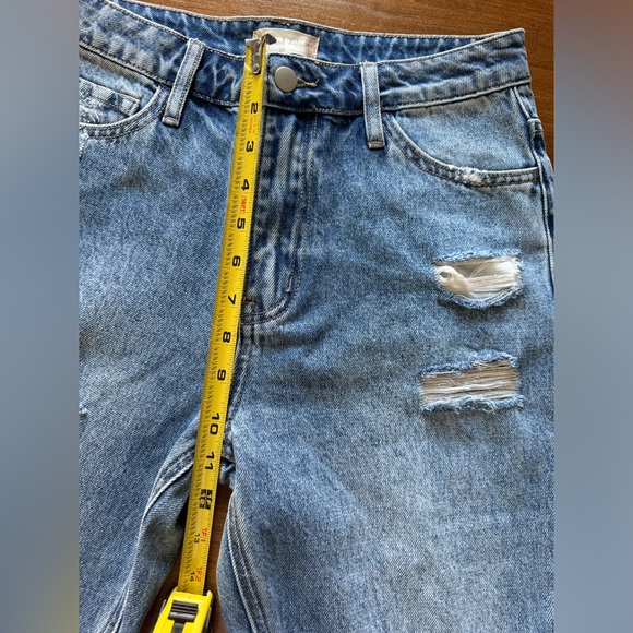 Altar’d State Womens Distressed Straight Leg Jeans Size 26 - Picture 6 of 7